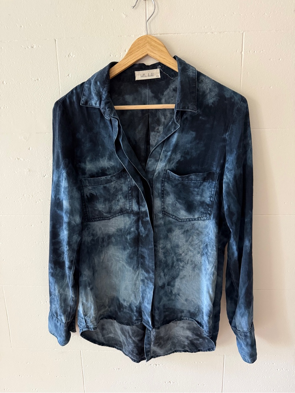 Bella Dahl | Blue Oversized Tencel Split Back Tie Dye Button Down Shirt | XS